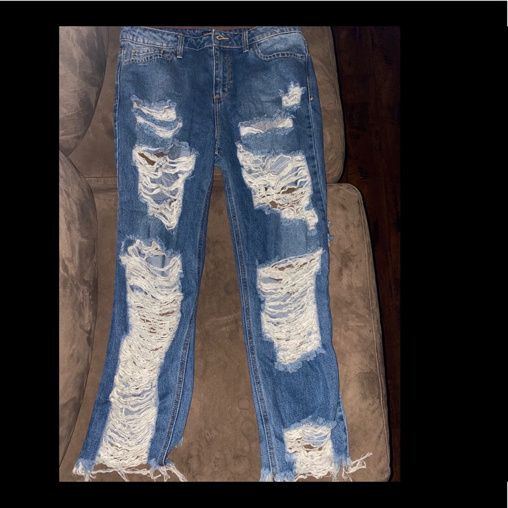 Boyfriend ripped jeans